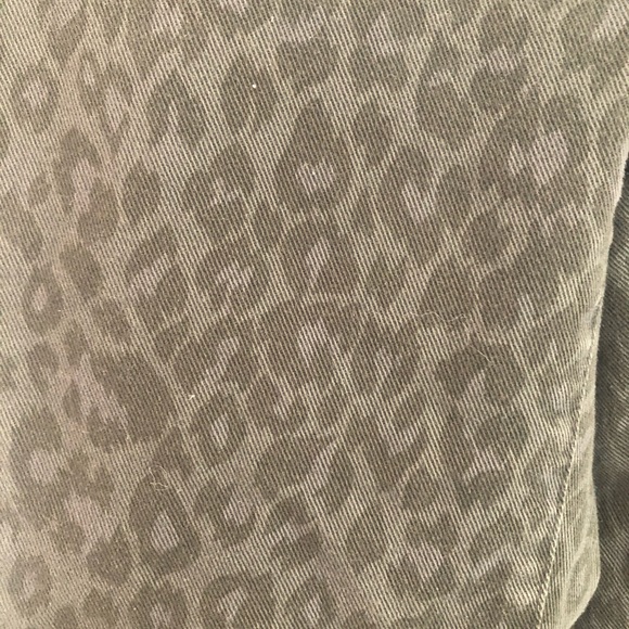 calvin klein leopard print jeans - Picture 4 of 4